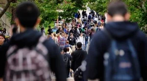 Нов проект помага на младите да започнат работа