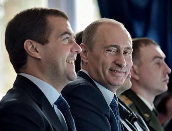 Путин и Медведев в ложата за първия мач на Русия
