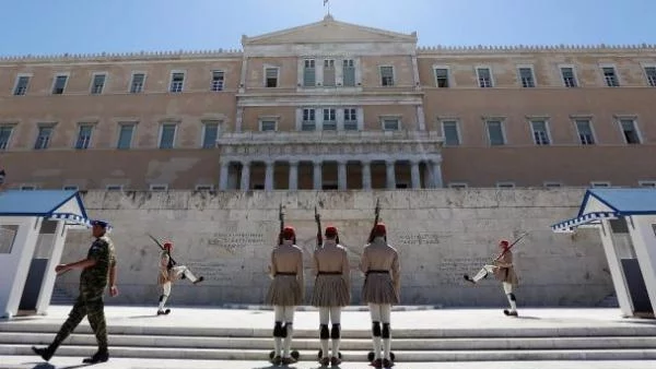 Европейците не очакват Гърция да върне някога помощта