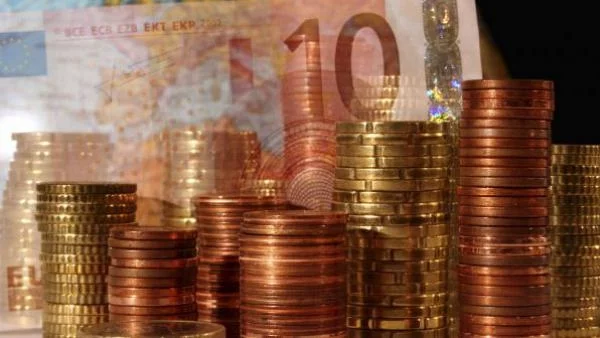 ЕЦБ обмисля нови понижения на лихвите, еврото не реагира