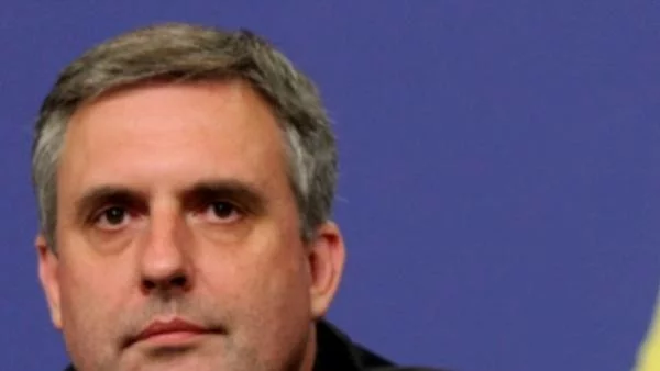 Калфин: Институциите не могат да се справят сами с корупцията