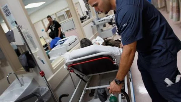 Вдигат двойно заплащането на нощния труд на медиците