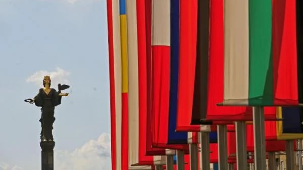 АФП: ЕС прие прибързано България и Румъния