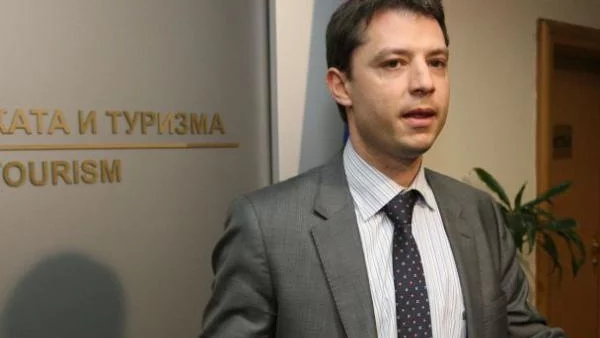 Добрев: Ако не беше ГЕРБ, токът щеше да поскъпне с 30%