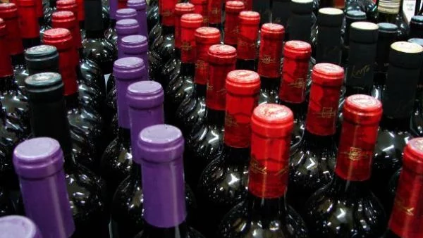 ЛВК Винпром и Кока-Кола затварят заводи в Търговище