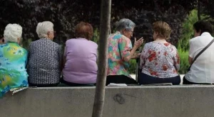 Пенсионери в Гърция получавали над 6000 евро 