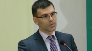 2012/07/20/0656098001380577163