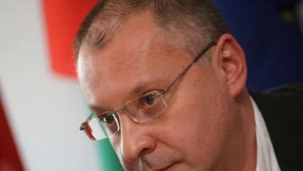 Станишев: Спирането на Белене обслужва външни интереси