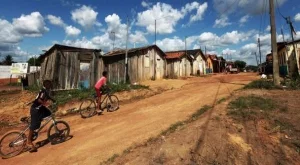 2012/07/23/0975389001380577101