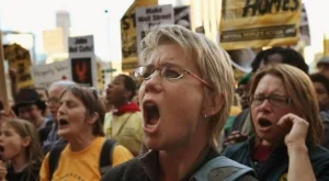 2012/07/24/0066638001380577040