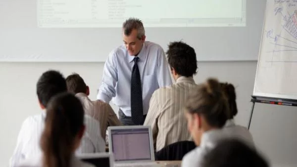 Бизнесът се обяви против местенето на администрацията