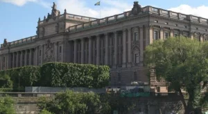 2012/07/30/0533926001380576717