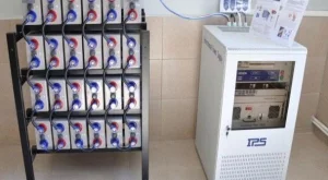 Домашна електроцентрала прави ток от слънце, вятър и дизел