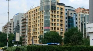 Правят кръстовище на две нива и на булевардите Гешов и България