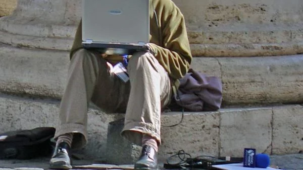 Фейсбук пусна първата си хазартна игра с реални пари