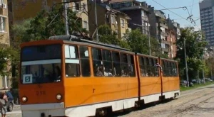 2012/08/17/0243522001380575781