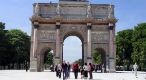 2012/08/17/0303532001380575807