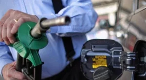 2012/08/20/0612712001380575695