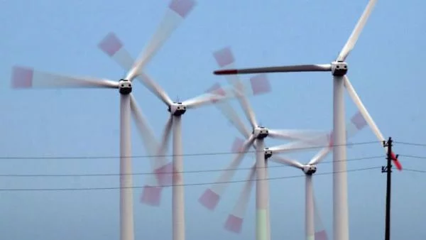  Бизнесът с ветрогенератори  удари спирачки