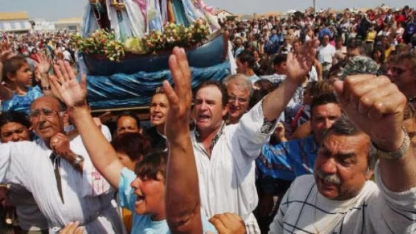 Франция решава за трудовите бариери пред българи и румънци