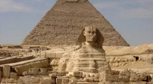 Величествени древни места