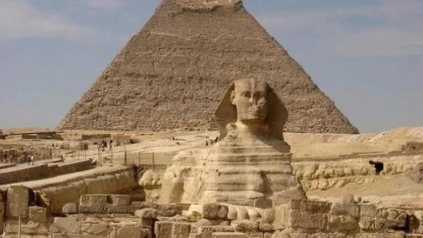 Величествени древни места