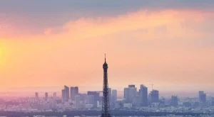 Айфеловата кула струва 25% от БВП на Франция