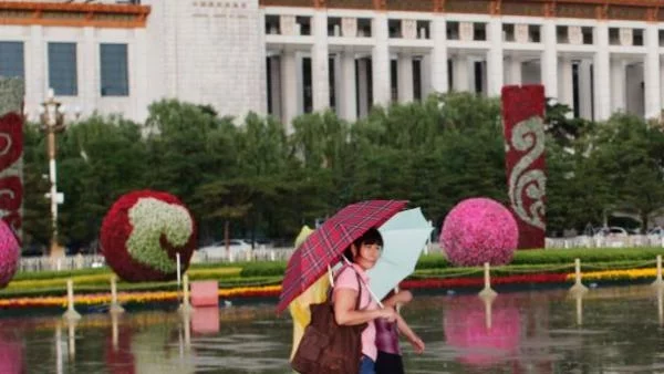 Икономиката на Китай расте, но в грешна посока