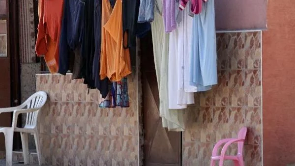 Франция: България и Румъния да се погрижат за ромите си