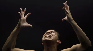 Притча: В собствен сос!