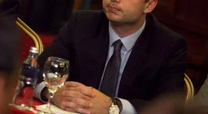 2012/08/28/0054979001380575373