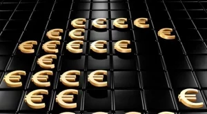 Еврото отново атакува долара

 