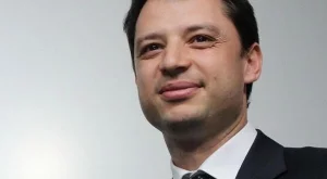 Добрев: Три автогиганта инвестират в България