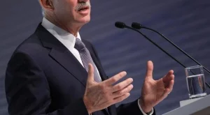 Папандреу: Данъчните оазиси погубиха Гърция