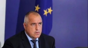 2012/08/31/0040428001380575177