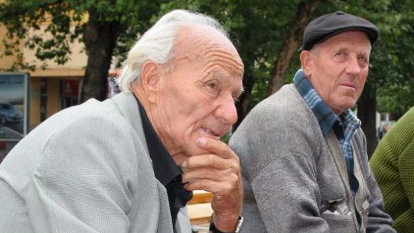 Прокобата да си пенсионер в България