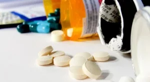 Лекари: Хората не усещат поевтиняването на лекарствата