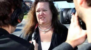 2012/09/19/0916354001380574362