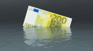 Слабите данни за еврозоната потопиха еврото