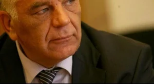 2012/09/25/0342911001380574092