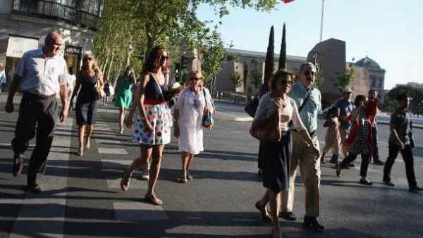 Испания затъва все повече