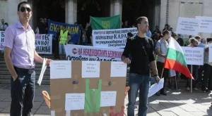 Производителите на торбички въстанаха срещу новите такси