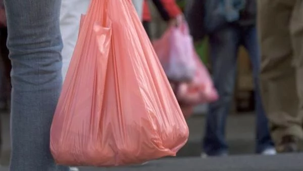 Тънките найлонови торбички поскъпват от днес, 1 октомври

