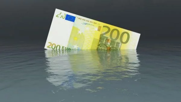 Пасивността на Испания задушава еврото