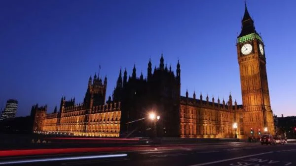 Лондон поема курс на бюджетни икономии 