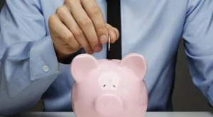 Лихвите по депозитите падат, кредитирането остава в застой 