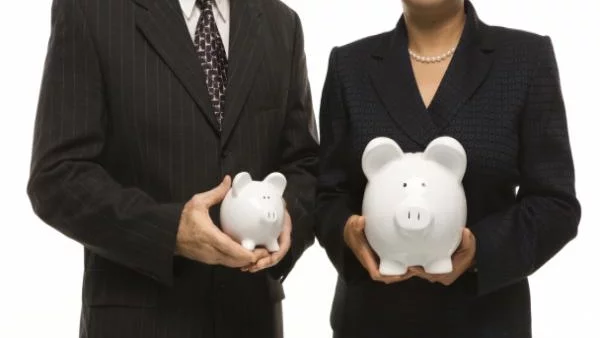 Спестяват ли богатите в банки?