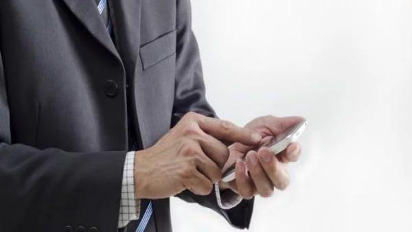 Телекомите вече не печелят толкова от СМС-и