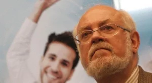 Тренчев: Правителството отчаяно търси пари