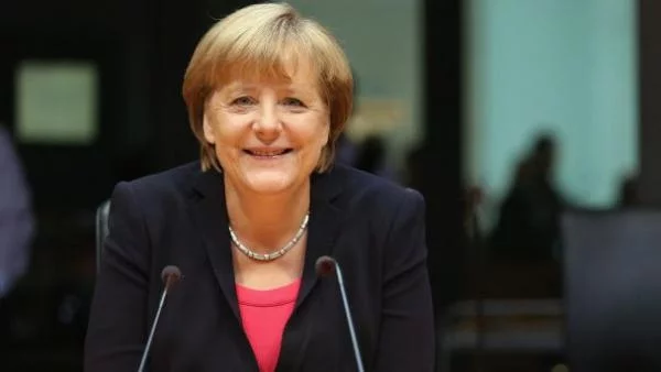 Меркел иска да помогне на Гърция